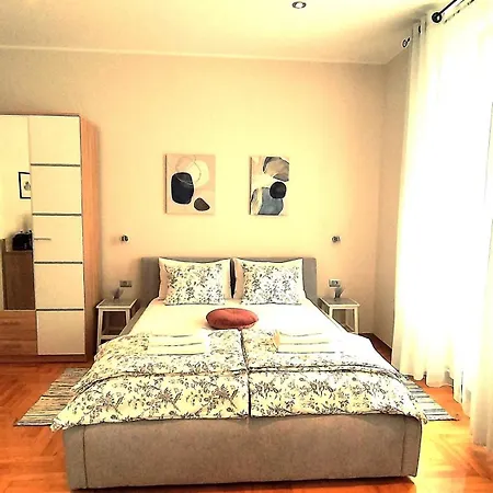 Vendégház Lavender - With Free Parking 4*