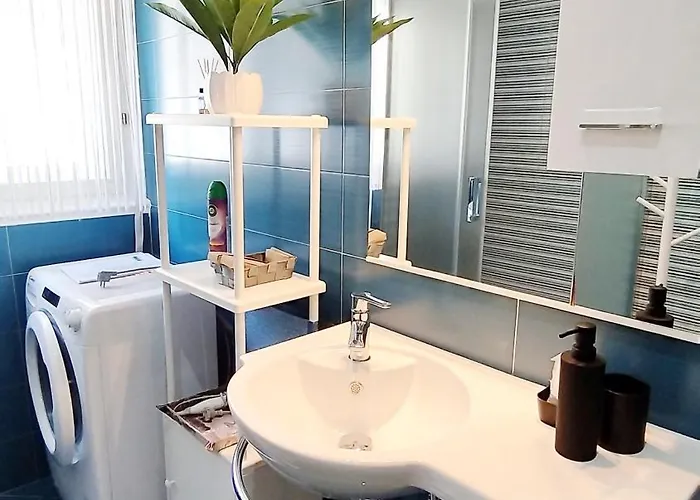 Lavender - City Room With Free Parking 4* Pula