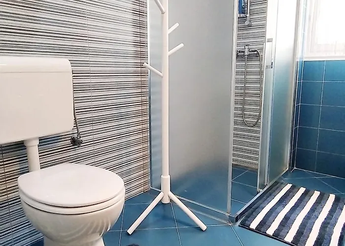 Lavender - City Room With Free Parking Guest house Pula