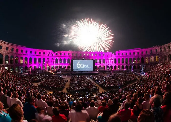 Lavender - City Room With Free Parking Guest house Pula