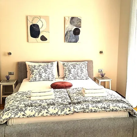 Πανσιόν Lavender - With Free Parking 4*