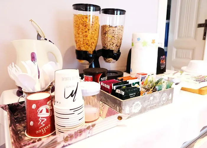 Lavender - With Free Parking 招待所 普拉