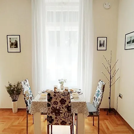 Lavender - With Free Parking Affittacamere 4*